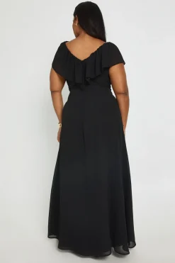 boohoo Robe Maxi Grande Taille En Mousseline À Volants Et Décolleté Plongeant<Femme Robes|Robes Longues