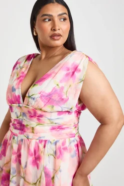 Robe Maxi Grande Taille En Mousseline À Volants Superposés Et Décolleté Plongeant Fleuri