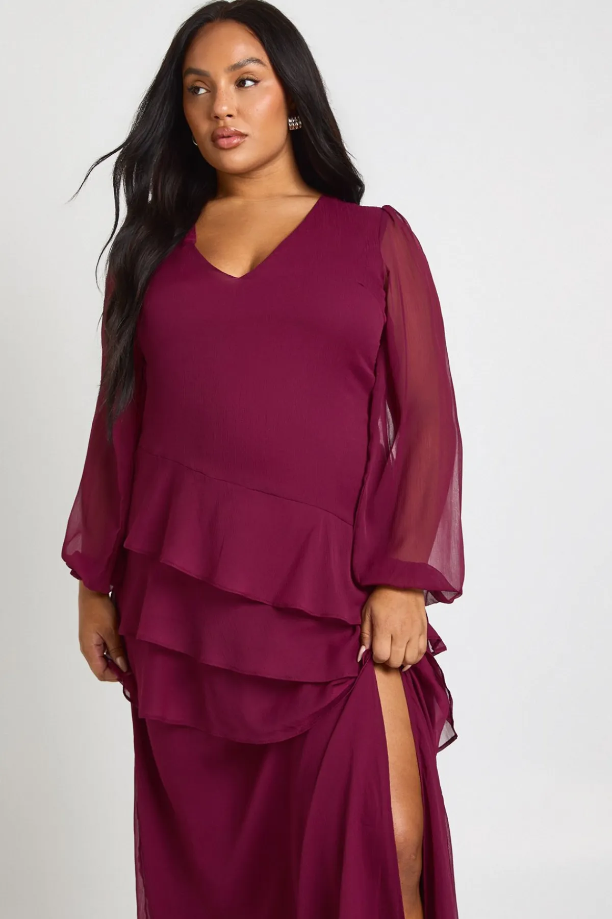 boohoo Robe Maxi Grande Taille En Mousseline À Volants Étagés<Femme Robes Patineuses|Robes À Manches Longues