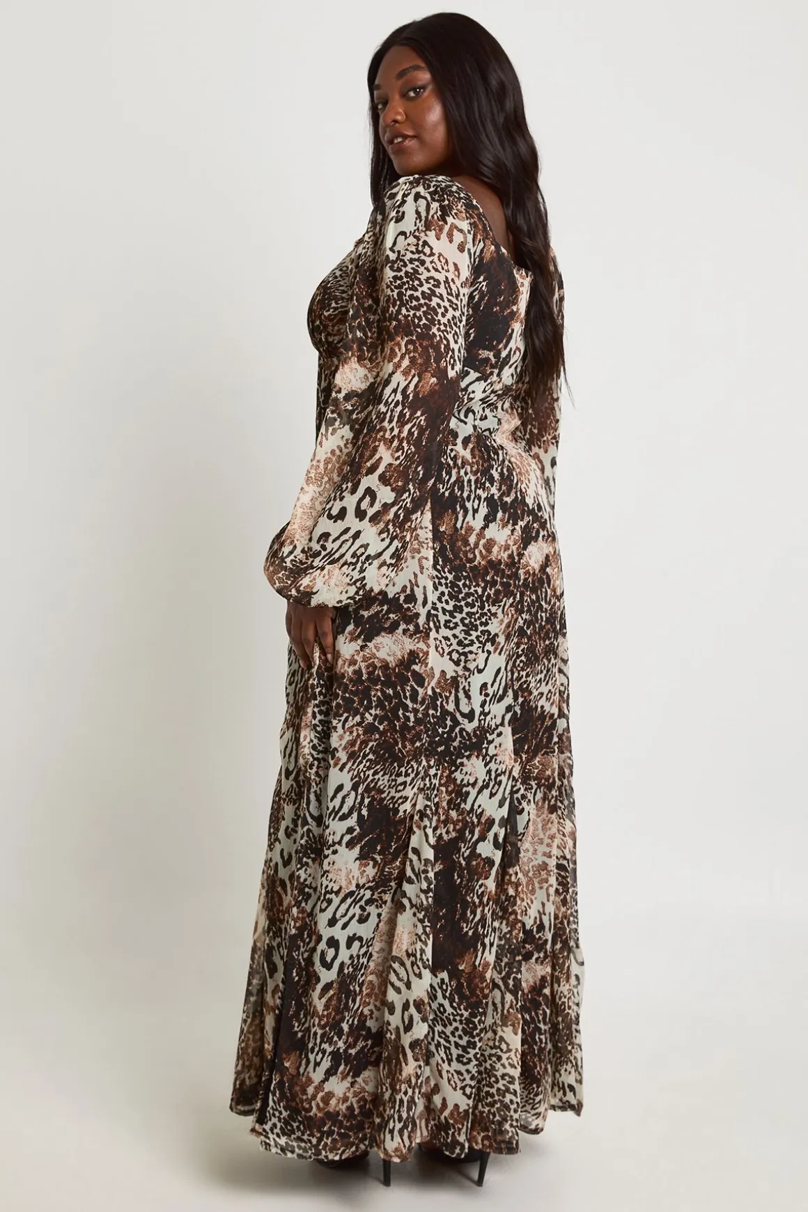 Robe Maxi Grande Taille En Mousseline Froissée À Imprimé Animalier Mixte Style Laitière