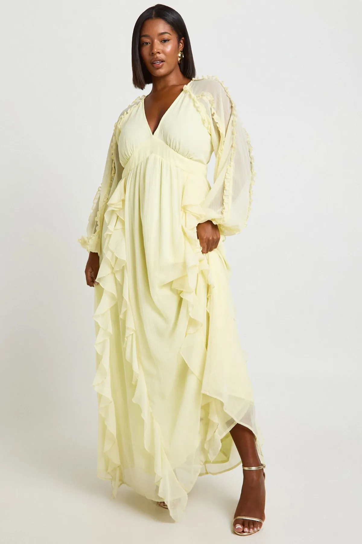 boohoo Robe Maxi Grande Taille En Mousseline À Manches Longues Et Volants<Femme Robes À Manches Longues|Robes
