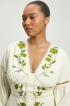 Robe Maxi Grande Taille En Sergé De Coton Tissé À Manches Longues Avec Broderie De Roses