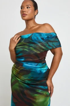 boohoo Robe Maxi Grande Taille Froncée Imprimé Animalier Mixte<Femme Robes|Robes De Soirée Chic