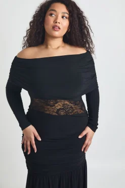 Robe Maxi Grande Taille à Manches Longues avec Encolure Asymétrique et Insert en Dentelle