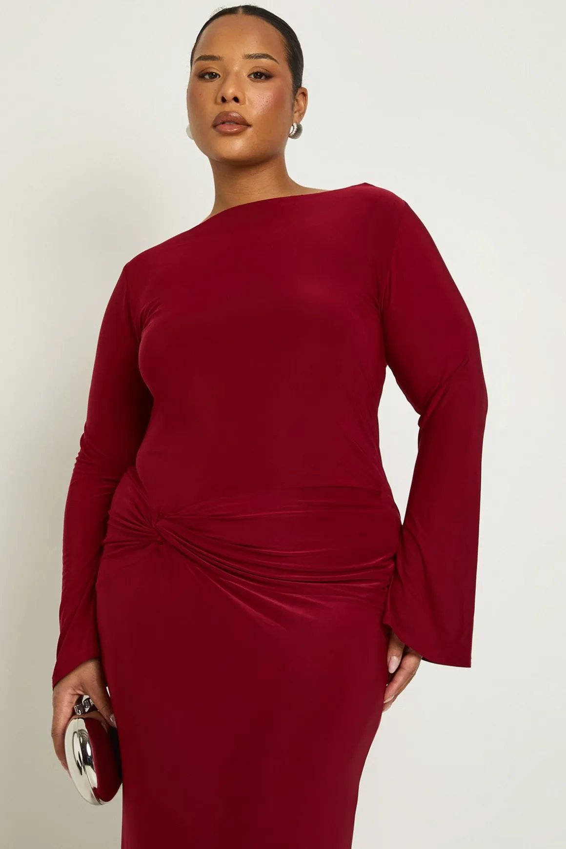 Robe Maxi Grande Taille À Manches Longues Avec Détail Torsadé Devant