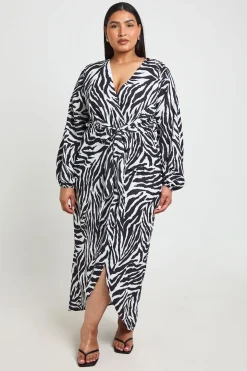 Robe Maxi Grande Taille À Motif Zébré Texturé Avec Détail Noué