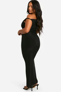 Robe Maxi Grande Taille À Épaules Torsadées En Tissu Slinky