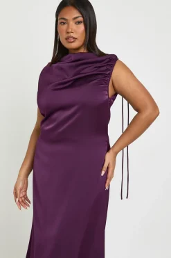 boohoo Robe Maxi Grande Taille Sans Manches En Satin Avec Détail Froncé Aux Épaules<Femme Satin Et Dentelle|Robes