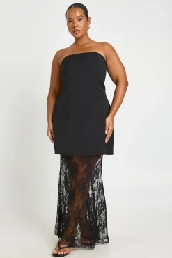 boohoo Robe Maxi Grande Taille Structurée En Dentelle<Femme Toutes Les Robes|Robes Longues