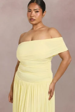 boohoo Robe Maxi Grande Taille À Taille Basse Et Fronces<Femme Robes Patineuses|Robes