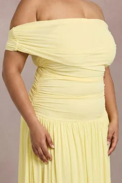 boohoo Robe Maxi Grande Taille À Taille Basse Et Fronces<Femme Robes Patineuses|Robes