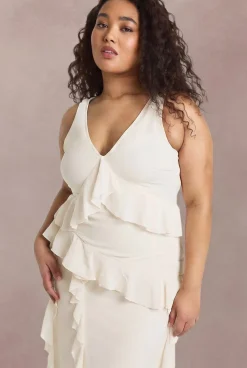 boohoo Robe Maxi Grande Taille À Volant Asymétrique À La Taille<Femme Robes De Soirée|Toutes Les Robes