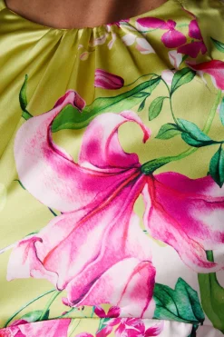 Robe Maxi Imprimée en Satin à Manches Longues