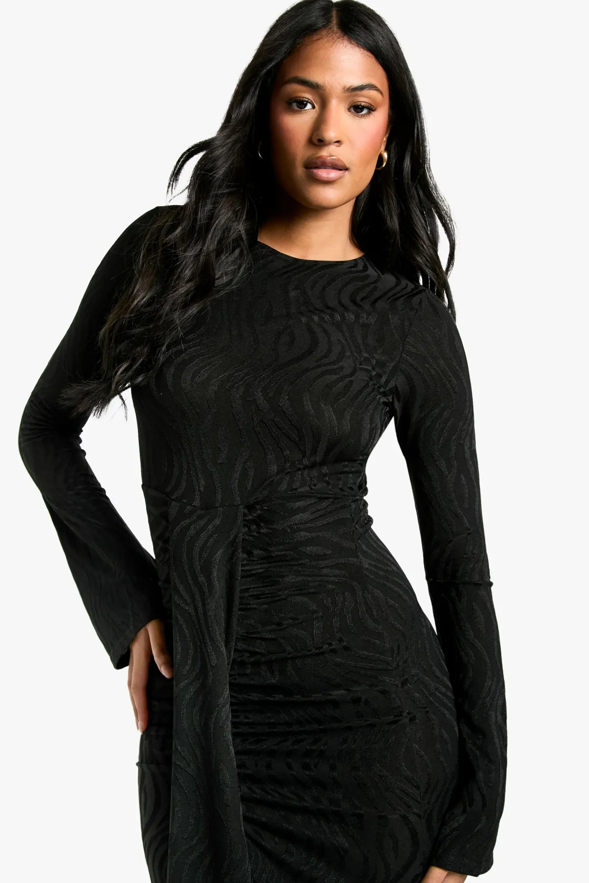 boohoo Robe Maxi Jacquard à Détail Drapé pour Silhouettes Statuesques<Femme Robes À Manches Longues|Robes
