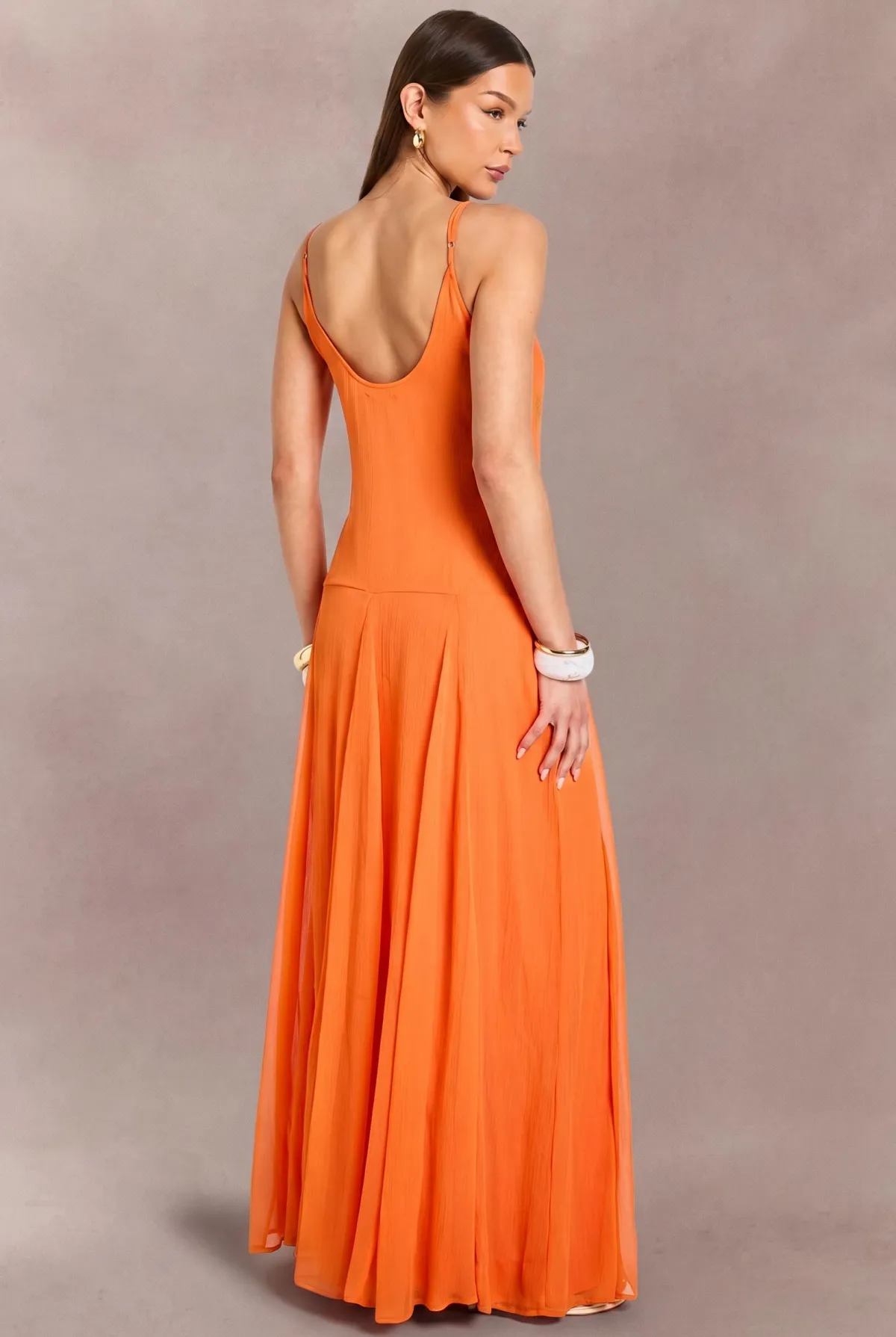 boohoo Robe Maxi Longue À Bretelles Fines Et Décolleté Caraco<Femme Robes|Robe Invitée Mariage