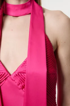 Robe maxi longue à encolure halter plissée et tissée