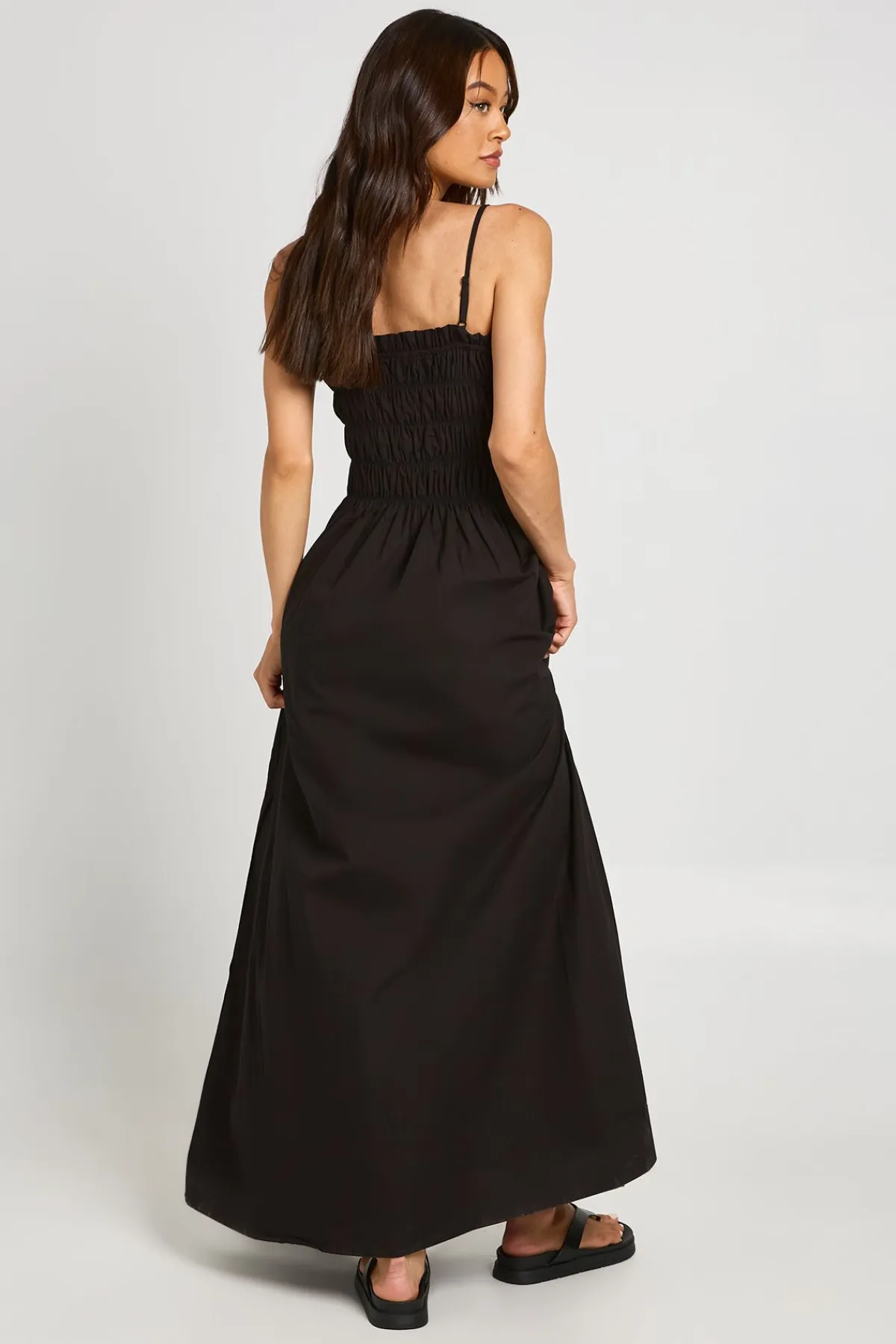 boohoo Robe Maxi Longue En Popeline De Coton À Corsage Froncé Pour Grandes Tailles<Femme Robes|Robes De Jour