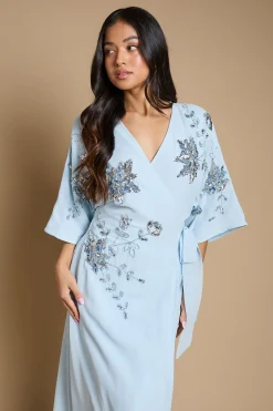 Robe Maxi Longue Ornée À Manches Kimono Traînantes Petite