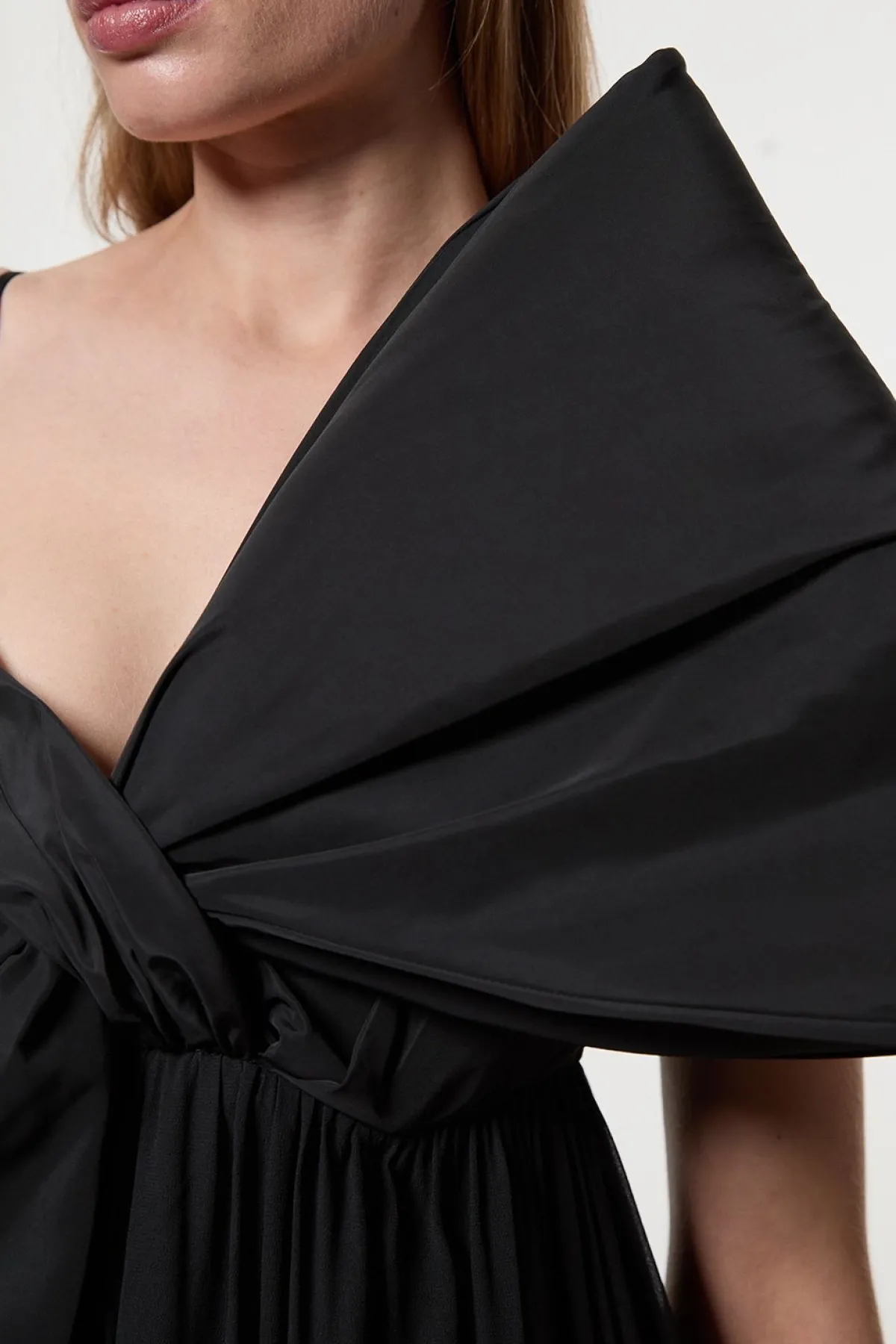 KarenMillen Robe maxi longue tissée en taffetas avec détail nœud<Femme Robes|Robes Longues