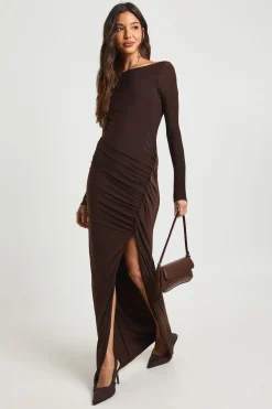 ROBE MAXI MOULANTE À DOS DRAPÉ ET FRONCES DEVANT