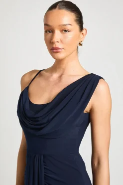 Robe Maxi Moulante À Double Couche Drapée Avec Épaules Dénudées