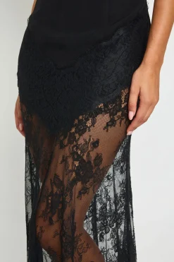 boohoo Robe maxi à ourlet en dentelle<Femme Satin Et Dentelle|Robes