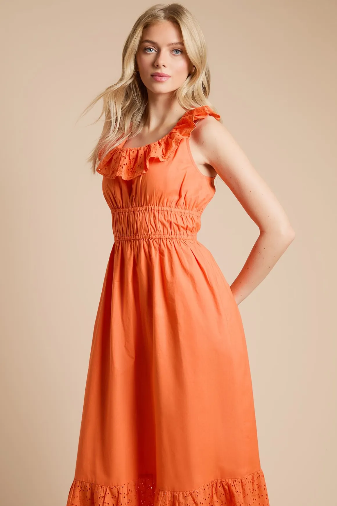 Robe Maxi À Ourlet Étagé À Volants Broderie Anglaise