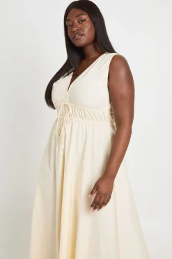 Robe Maxi Patineuse Grande Taille À Décolleté Plongeant Et Lien Noué Devant