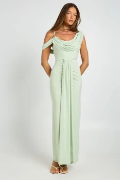 boohoo Robe Maxi À Épaules Dénudées Avec Drapé Double Couche En Tissu Slinky<Femme Robes Moulantes|Robes Bal De Promo