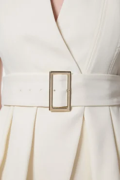 Robe maxi peplum cintrée avec ceinture