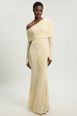 KarenMillen Robe Maxi Petite En Crêpe Fluide À Épaules Dénudées Avec Détails Froncés Et Ourlet Sirène<Femme Toutes Les Robes|Robes Longues