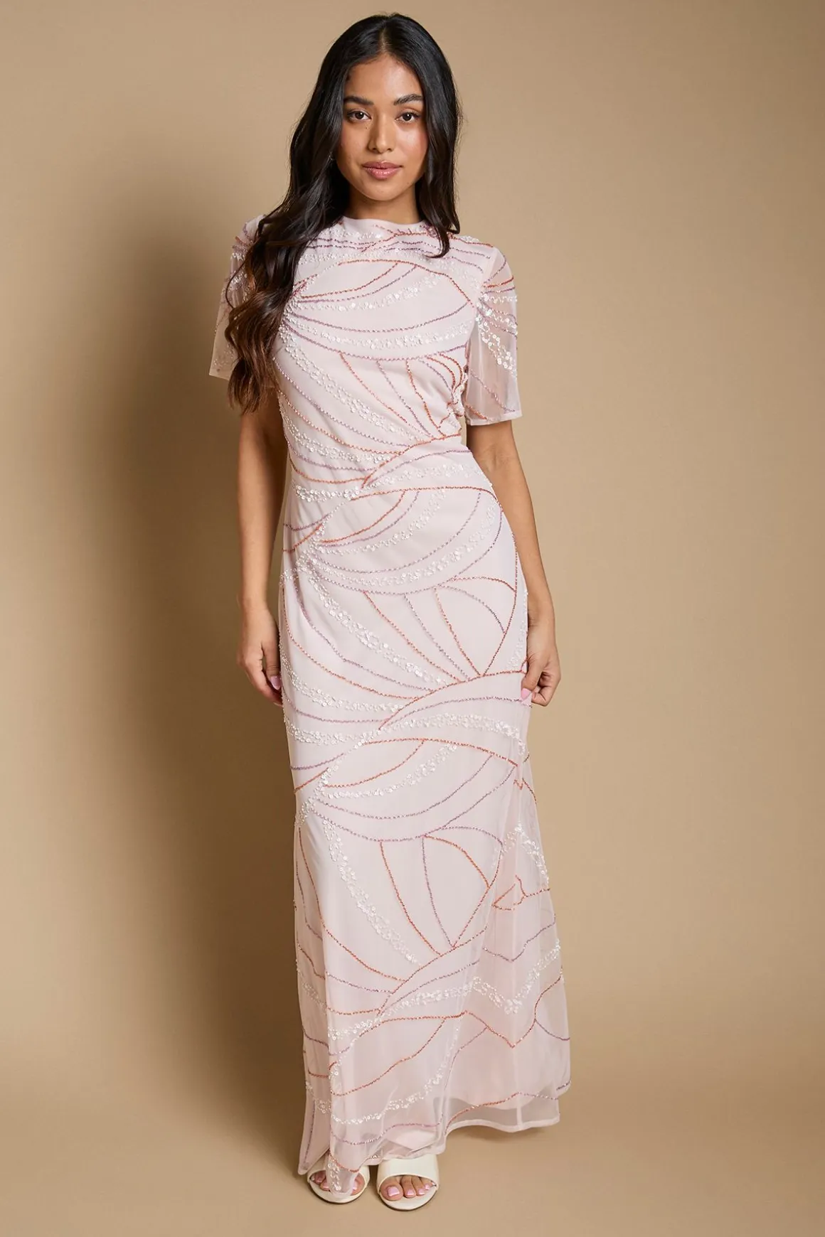 Robe Maxi Petite À Manches Papillon Et Ornements Linéaires