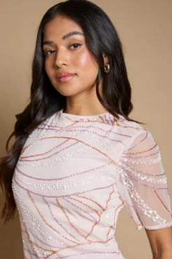 Robe Maxi Petite À Manches Papillon Et Ornements Linéaires