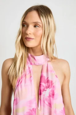 boohoo Robe Maxi Plissée À Col Montant Et Imprimé Floral Petite<Femme Robes|Robe Invitée Mariage