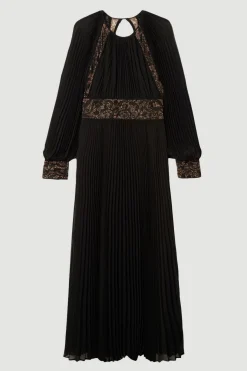 Robe maxi plissée en viscose georgette tissée avec détail en panneau de dentelle transparente