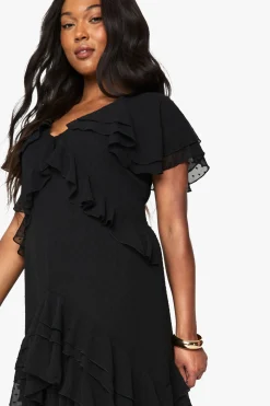 boohoo Robe Maxi Plus Size Dobby en Chiffon avec détails en volants<Femme Toutes Les Robes|Robes Longues