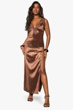 Robe maxi à pois avec bordure en dentelle
