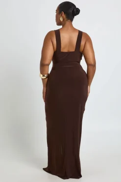 boohoo Robe Maxi Portefeuille Froncée En Tissu Fluide Grande Taille<Femme Robes De Soirée|Toutes Les Robes