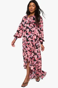 boohoo Robe Maxi Portefeuille à Volants Fleurie Plus<Femme Robes À Manches Longues|Robes