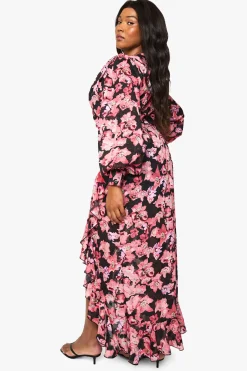 boohoo Robe Maxi Portefeuille à Volants Fleurie Plus<Femme Robes À Manches Longues|Robes