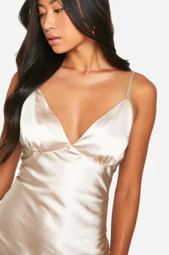 boohoo Robe Maxi Satinée à Bretelles pour Demoiselle d'Honneur<Femme Robes Demoiselles D'Honneur|Satin Et Dentelle