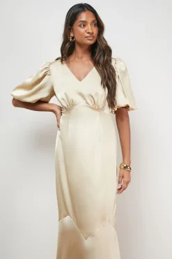Robe Maxi Sirène en Satin à Manches Bouffantes et Col en V