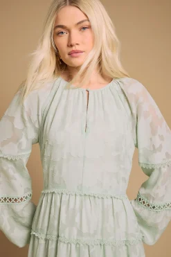 Oasis Robe Maxi Smockée à Détails en Dentelle<Femme Satin Et Dentelle|Robes À Manches Longues