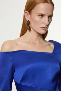 Robe maxi sur mesure Petite en tissu côtelé italien structuré, à encolure asymétrique et drapée