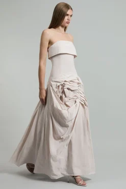 Robe maxi taffetas bandeau sur mesure à rosettes plissées