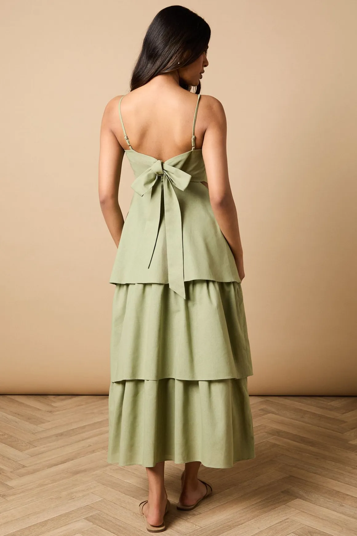 Robe Maxi Étagée Petite à Liens Dos
