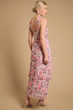 Robe Maxi À Étages Plissés Avec Encolure Américaine