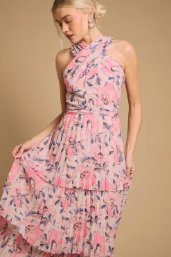 Robe Maxi À Étages Plissés Avec Encolure Américaine