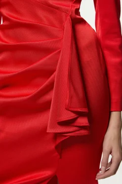 Robe maxi tailleur drapée italienne à côtes structurées et décolleté asymétrique