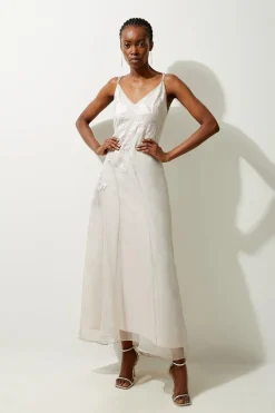 Robe Maxi Tissée à Appliqué Satiné